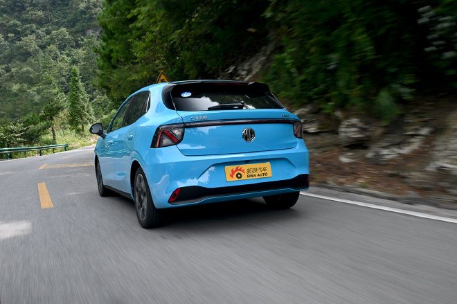 动感又实用的纯电小钢炮 全新MG4抢先试驾体验