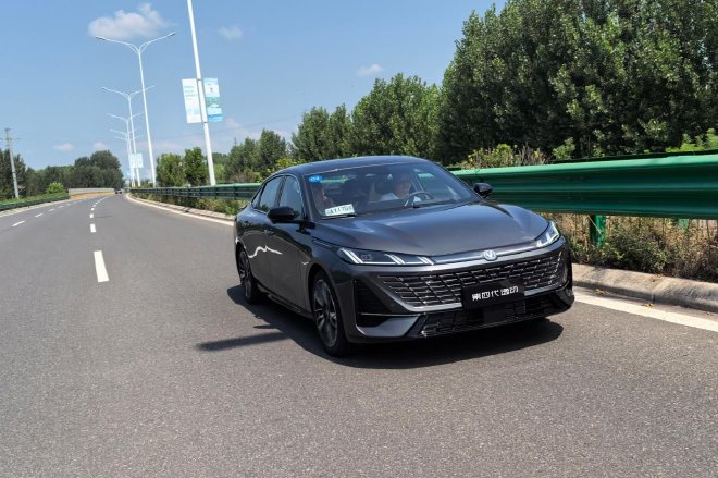 一次自我进阶 试驾长安第四代逸动