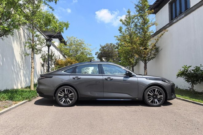 一次自我进阶 试驾长安第四代逸动