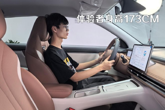 小车中的高能选手 静态体验五菱缤果S