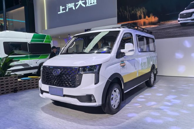 2025成都车展：上汽大通房车限时11.98万起