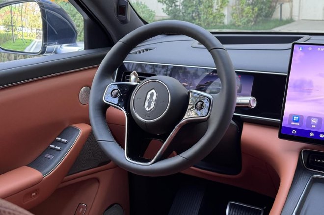 全面进化 重塑标杆 试驾全新问界M7