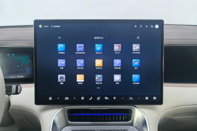 焕然一新的家用旗舰 静态体验腾势N8L