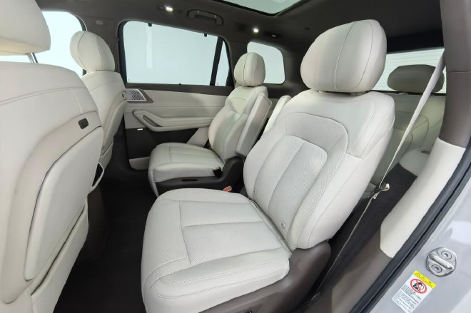 焕然一新的家用旗舰 静态体验腾势N8L