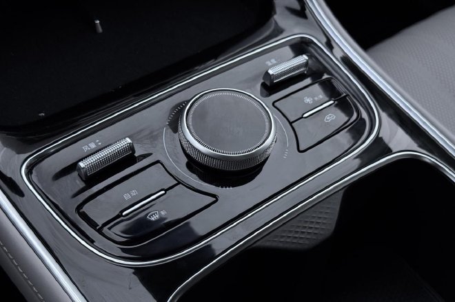 全民家轿标杆 吉利银河星耀6预售8.58万起