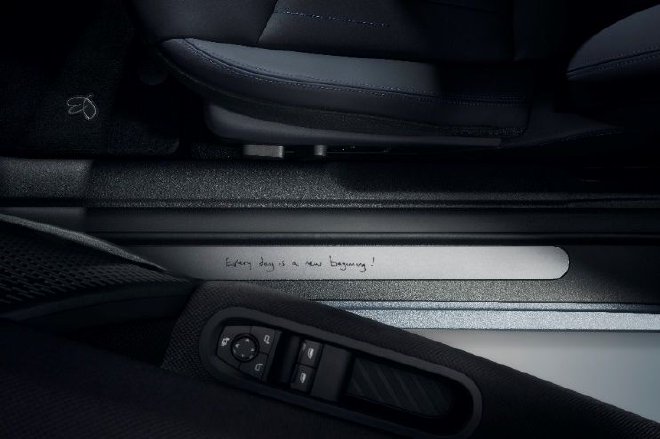 MINI PAUL SMITH新设计师款全球首秀 英伦风满满