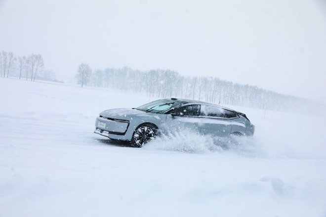电动quattro更好玩 冰雪试驾奥迪E5 Sportback