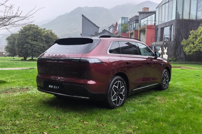 更体贴的科技范 动态体验星途EX7