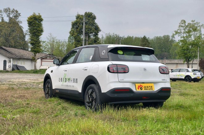 2米7轴距配后置后驱 奇瑞全新QQ3试驾体验