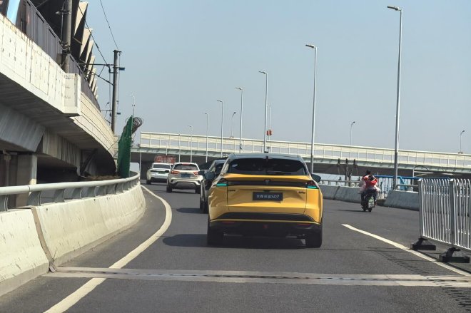 不做选择题 试全新深蓝S07华为乾崑激光版