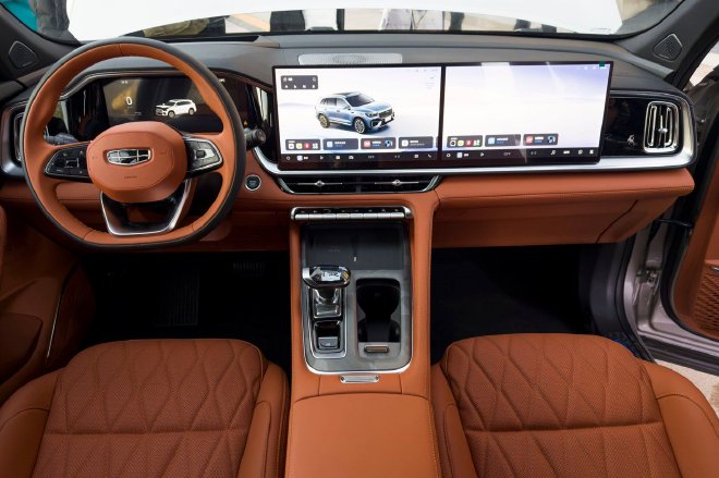 吉利中国星i-HEV智擎混动双车预售发布