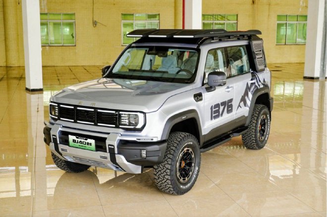 北京越野发布BJ40增程“珠峰山境”官方改装套件