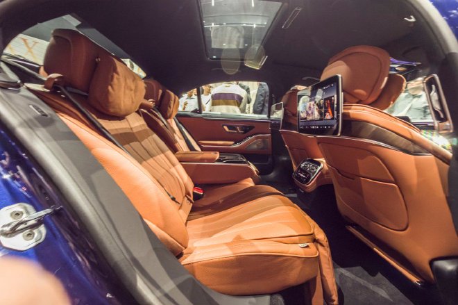 2026北京车展：新款奔驰S级亮相