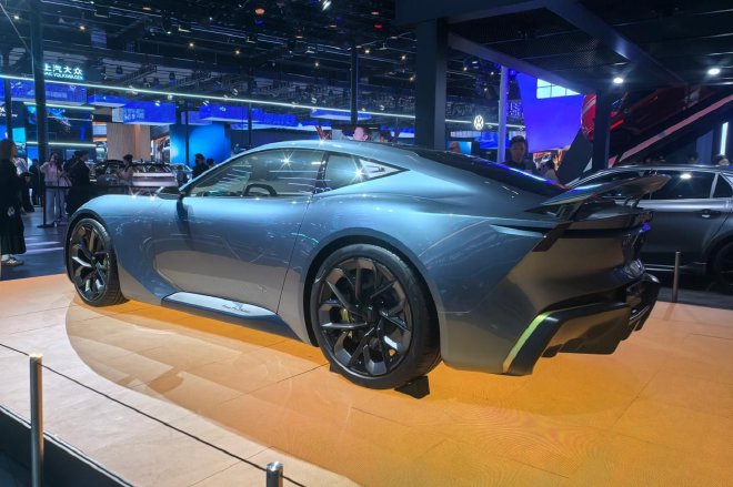 2026北京车展：领克Time to Shine概念跑车亮相