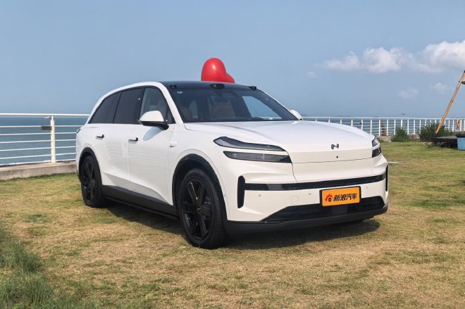 解锁“双舱”大平层 静态体验乐道L80