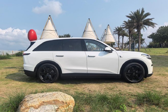 解锁“双舱”大平层 静态体验乐道L80