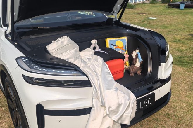 解锁“双舱”大平层 静态体验乐道L80