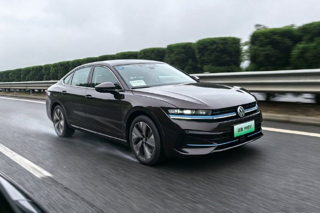 插混市场的双线反击 试驾一汽-大众迈腾PHEV与探岳L PHEV