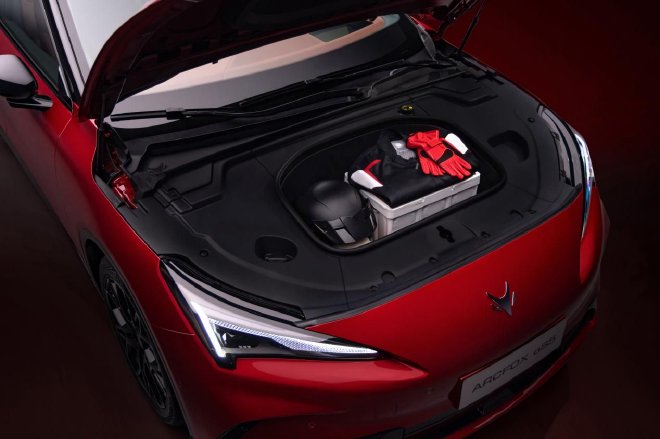 2027款极狐阿尔法S5开启预售 预售价12.18万元起