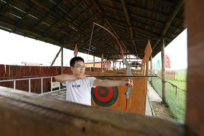 玛莎拉蒂的意式浪漫驰骋在京北草原 Levante让疲惫的旅途被遗忘