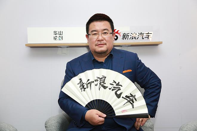 领克 易寒风度翩翩