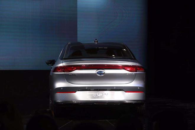 2018广州车展：广汽新能源AION.S正式发布