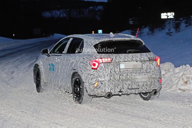 领克04谍照曝光 定位紧凑级两厢车