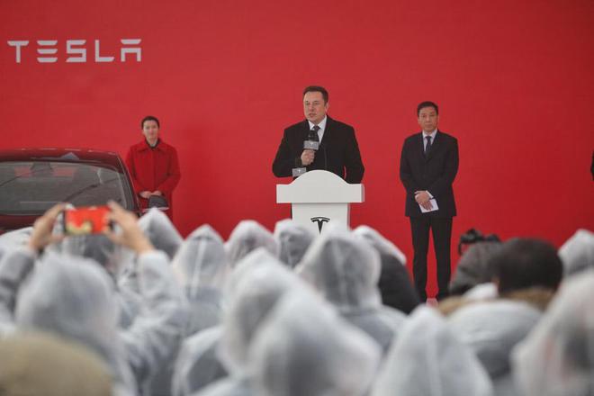 将近四年的等待 首批特斯拉Model 3在北京交付