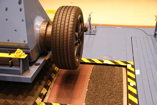 新车爆尿:一颗轮胎的前世今生 探访固特异研发基地