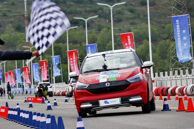 第六届环青海湖(国际)电动汽车挑战赛性能评测赛环节