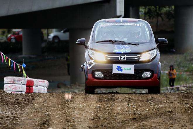 第六届环青海湖(国际)电动汽车挑战赛短道拉力赛环节赛车