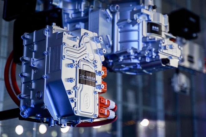 技术专家现场生动演绎第三代双模技术的诸多亮点