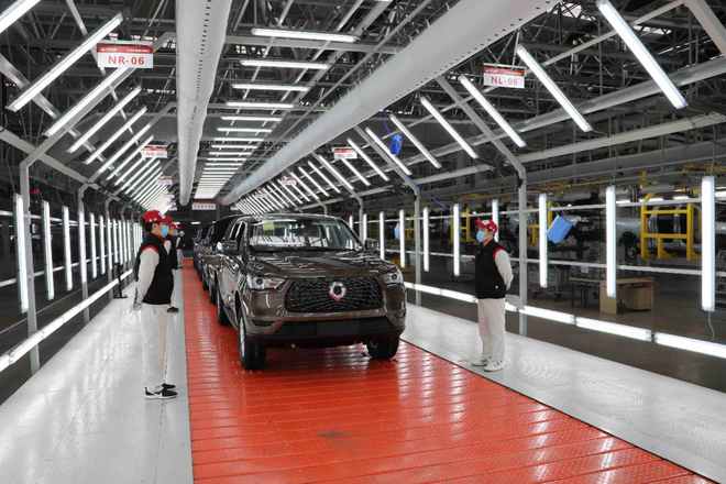 重庆智慧工厂长城炮皮卡下线