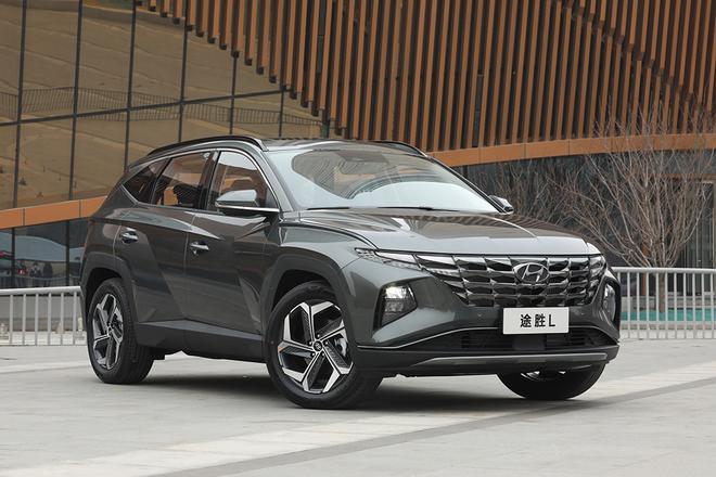 全面“进攻”的SUV 实拍北京现代第五代途胜L