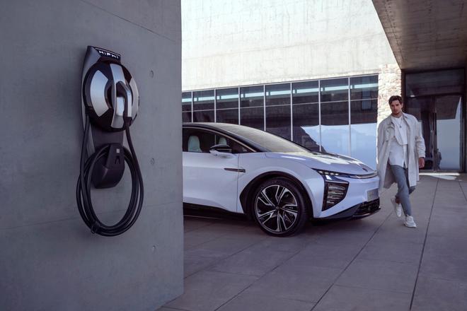 高合HiPhi X四款车型发布 售57-80万元