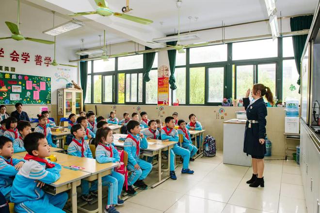 现代汽车集团“梦想之屋”走进上海华星小学