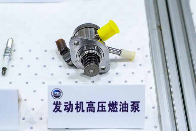 在新能源大行其道时 全新荣威RX5 PLUS蓝芯1.5T发动机有何实力