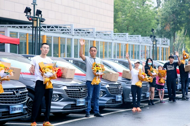 上市8个月销量6万台：五菱凯捷百城交车仪式正式开启