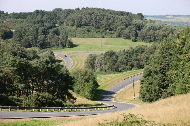 威廉姆斯助力调教 智己L7底盘解析