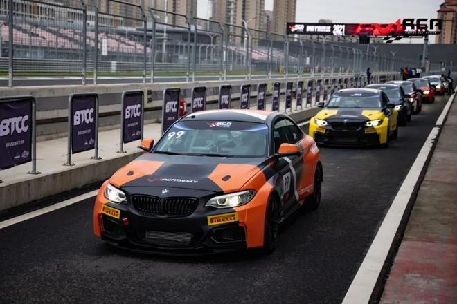 雨中角逐 V1场地挑战赛官方测试圆满落幕