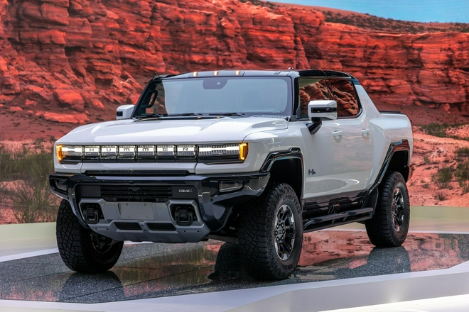 2021进博会：通用GMC HUMMER纯电悍马超级皮卡亮相