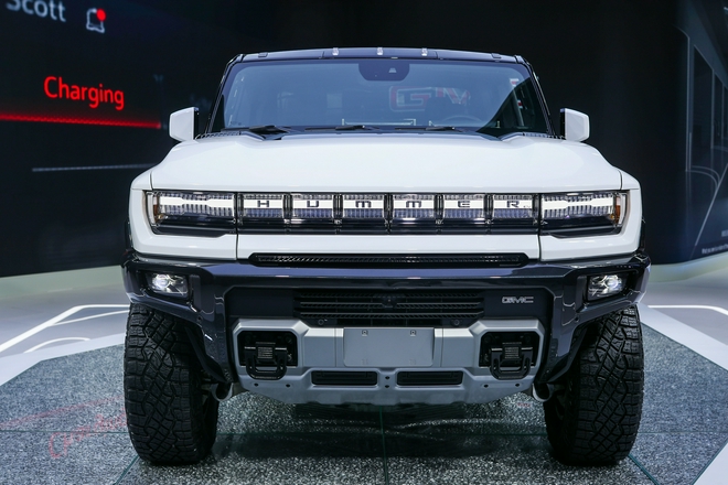 车圈热搜：悍马带电进博会耍酷 ID家族再添新成员