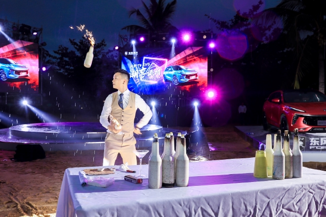 与年轻用户玩在一起 风行品牌之夜暨风行T5 EVO周年庆典