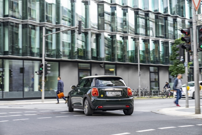 因缺芯和俄乌危机 MINI牛津工厂再次停产一周