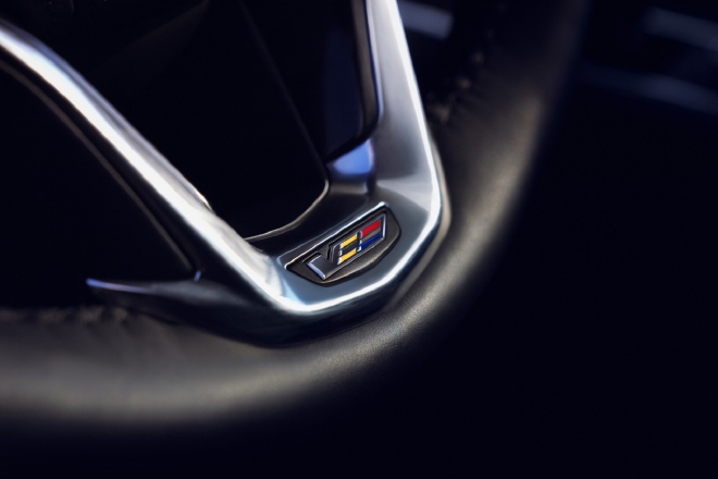 凯迪拉克Escalade-V将于5月发布 或搭载6.2升机械增压V8引擎