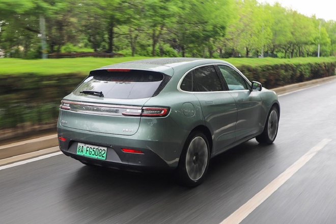 车机厉害，动力底盘怎样？试驾AITO问界M5