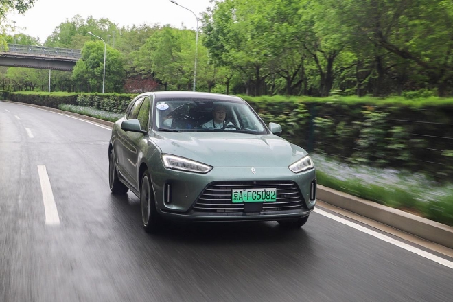 车机厉害，动力底盘怎样？试驾AITO问界M5