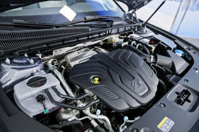 搭载红旗首款混动系统 全新红旗H5预售价17万起