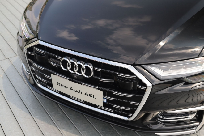 售价42.79-65.68万元  新款奥迪A6L正式上市