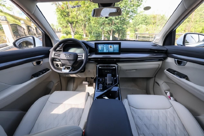 更亲民的混动新车型 试驾五菱星辰不插电混动版